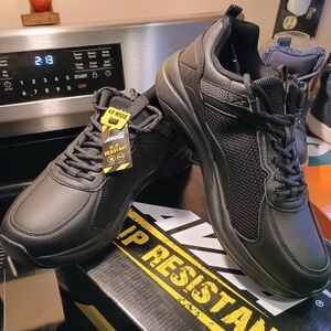 Avia Men's Black Slip Resistant Shoes